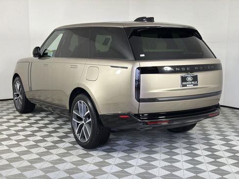 New 2026 Land Rover Range Rover SE image 3