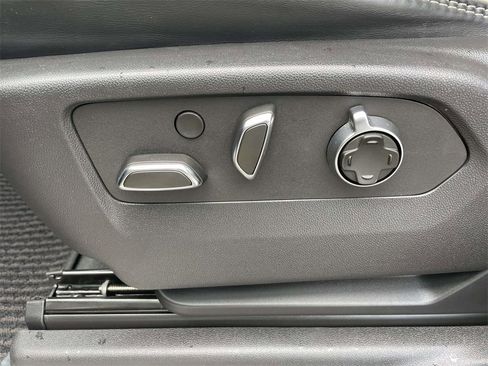 Used 2023 GMC Sierra 1500 Denali Ultimate image 16