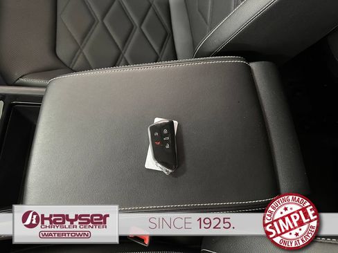 Used 2025 Volkswagen Atlas SE AWD/4WD image 41