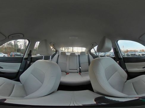 Used 2025 Nissan Altima 2.5 SV image 41