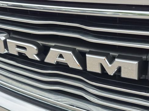 Certified 2019 RAM 1500 Laramie AWD/4WD image 12