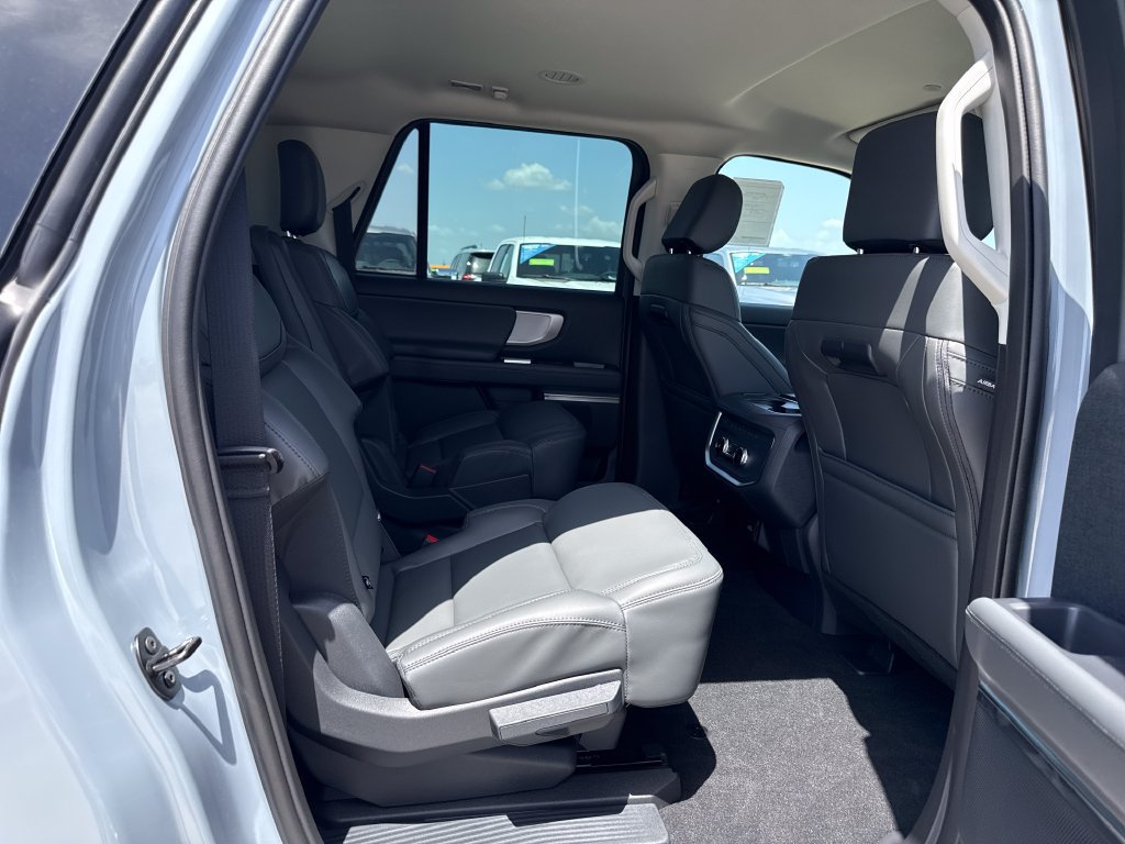New 2027 Ford Expedition Max Active RWD image 22