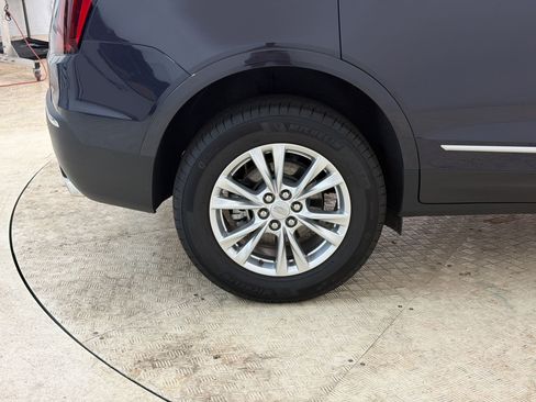 Used 2025 Cadillac XT5 Luxury w/ LPO, Floor Liner Package FWD image 12