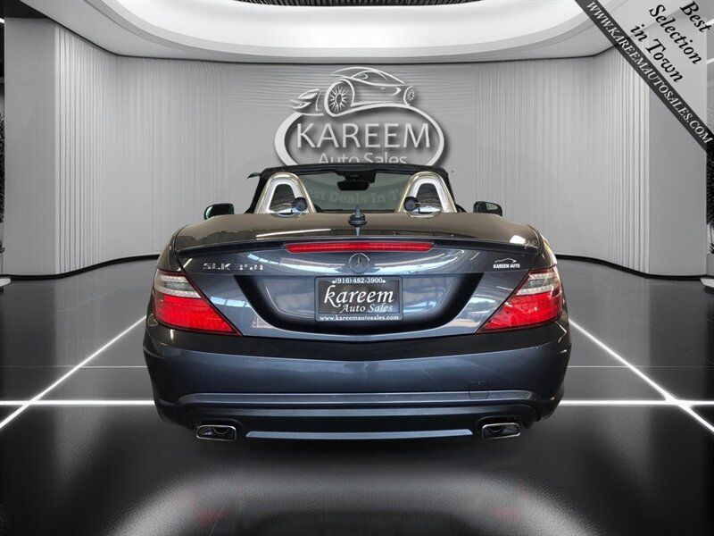 Used 2015 Mercedes-Benz SLK 350 image 6