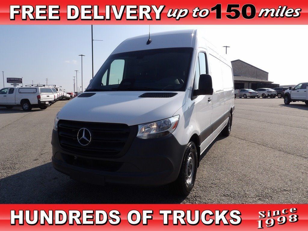 Used 2025 Mercedes-Benz Sprinter 2500 image 1