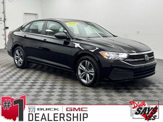 Used 2024 Volkswagen Jetta SE FWD video 1