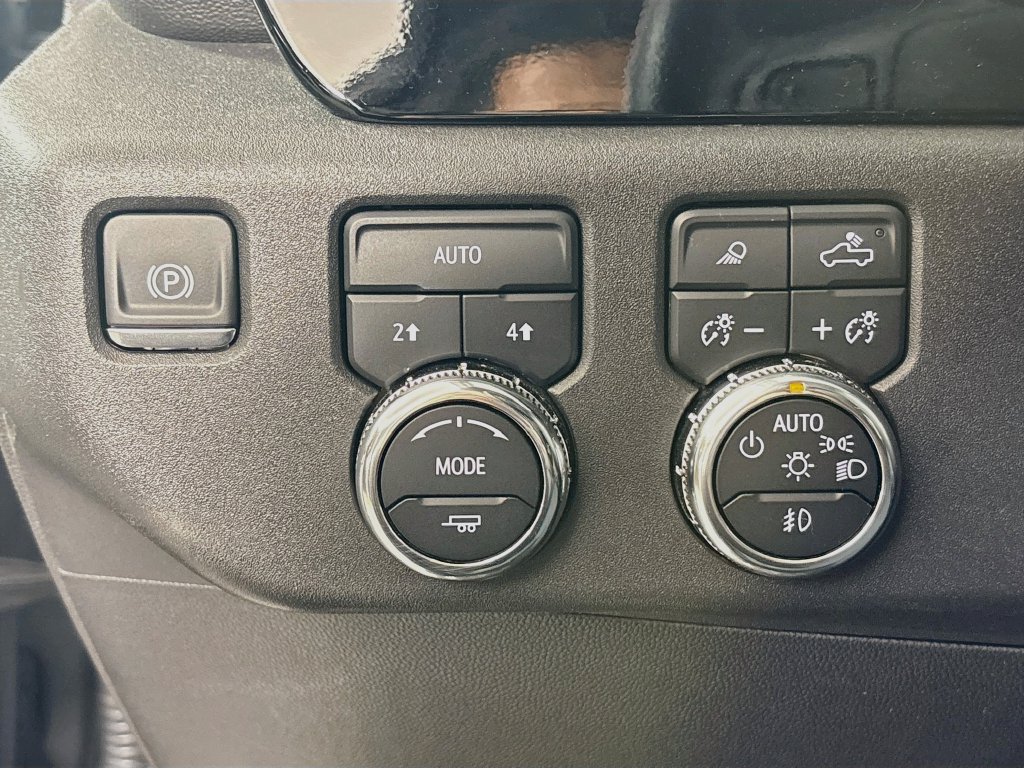 Certified 2025 GMC Sierra 1500 SLT AWD/4WD image 12