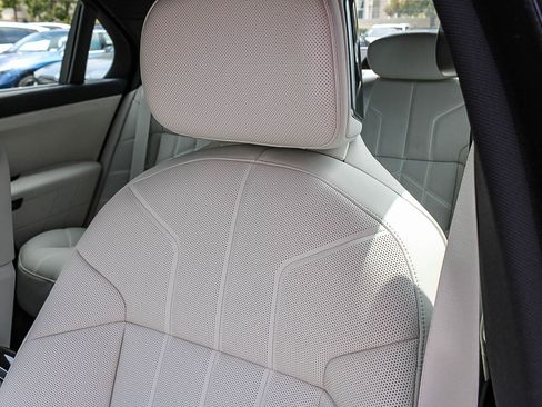 New 2026 BMW 740i RWD image 25