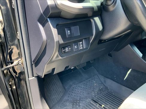 Used 2023 Toyota Tacoma TRD Off-Road w/ Black Out Package (TMS) AWD/4WD image 33