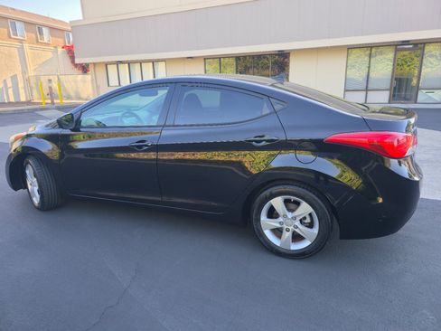 Used 2013 Hyundai Elantra GLS w/ Preferred Pkg FWD image 3