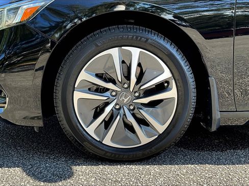 Used 2018 Honda Accord Touring image 34