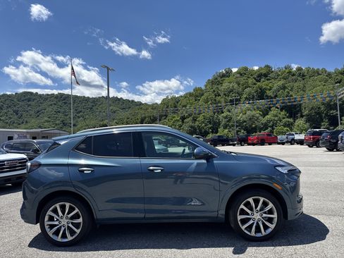 Used 2024 Buick Encore GX Avenir w/ Avenir Convenience Package AWD/4WD image 5