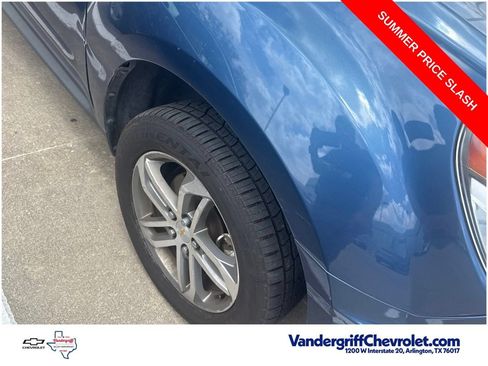 Used 2017 Chevrolet Equinox Premier w/ Enhanced Convenience Package FWD image 8