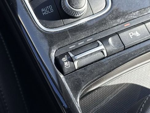 Used 2019 Kia Stinger Premium image 22