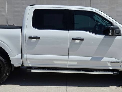 Used 2022 Ford F150 Lariat w/ Equipment Group 502A High AWD/4WD image 5