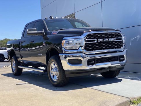 Used 2022 RAM 2500 Big Horn w/ Snow Chief Group AWD/4WD image 2