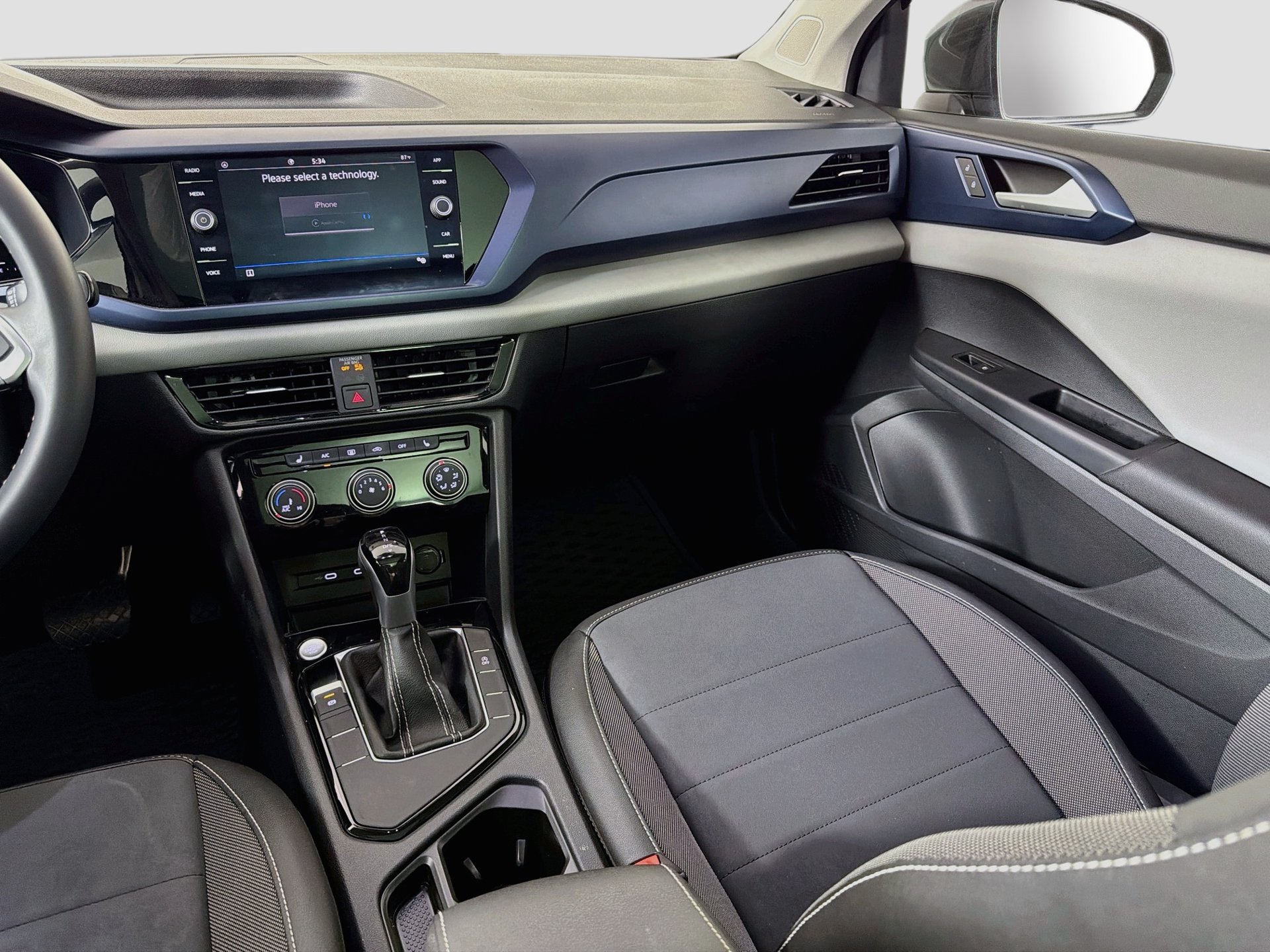 Certified 2023 Volkswagen Taos SE w/ Panoramic Sunroof Package FWD image 20