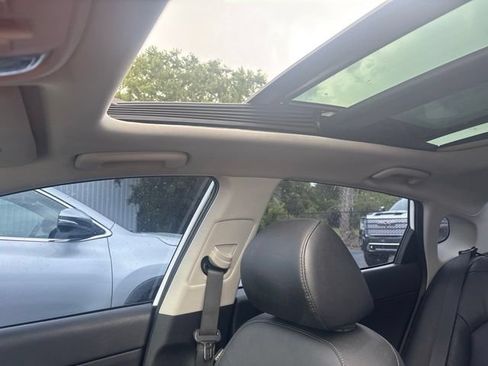 Used 2020 Kia Optima SE FWD image 11