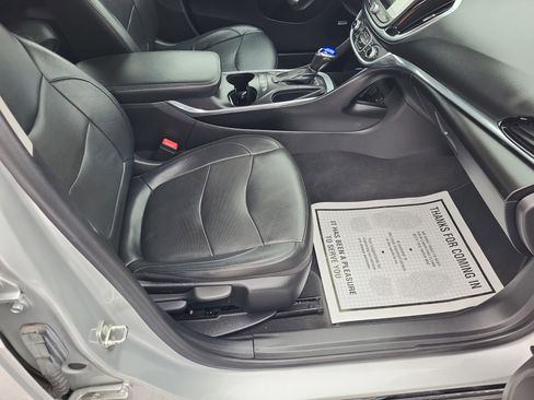 Used 2018 Chevrolet Volt Premier image 18
