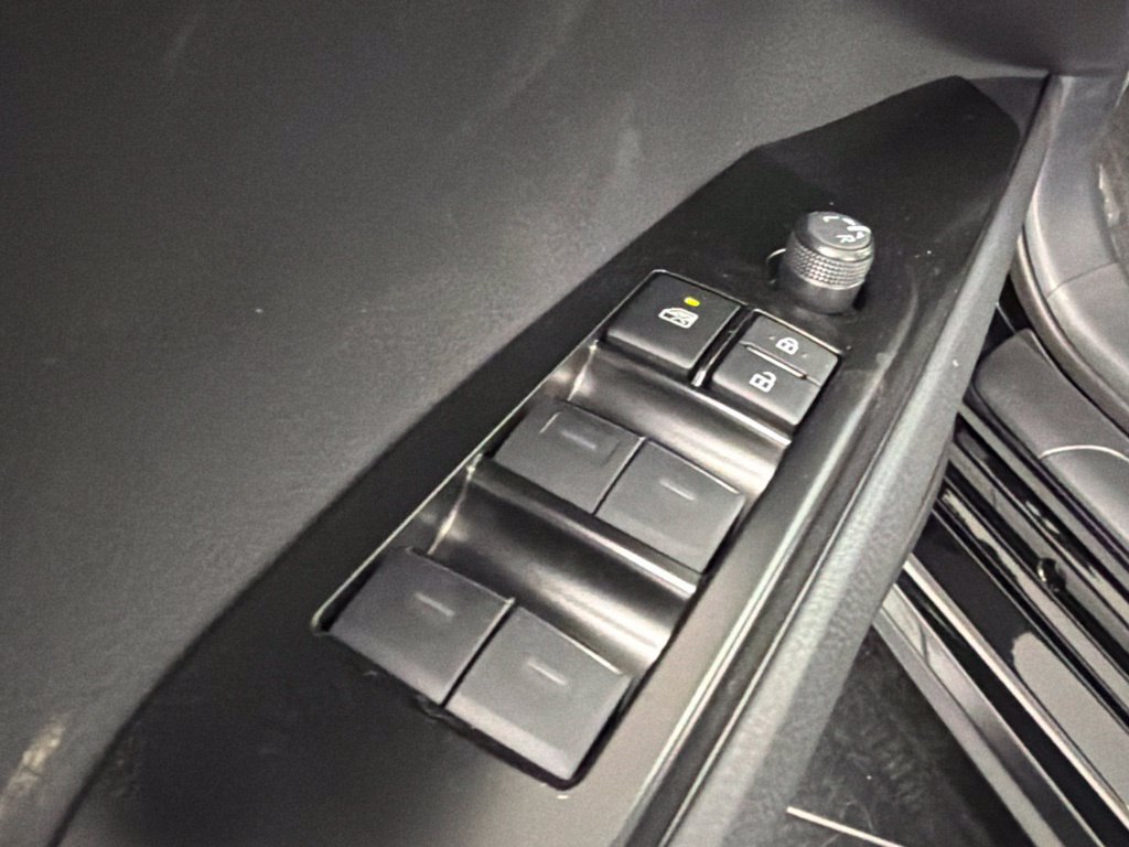 New 2026 Toyota Camry SE FWD image 17