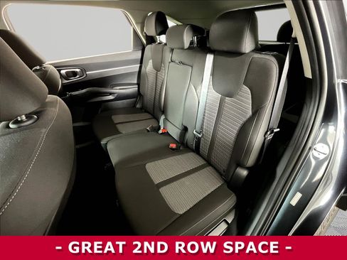 Used 2023 Kia Sorento LX FWD image 22