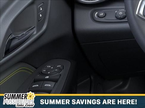 New 2026 Chevrolet Trax ACTIV w/ Sunroof Package FWD image 22