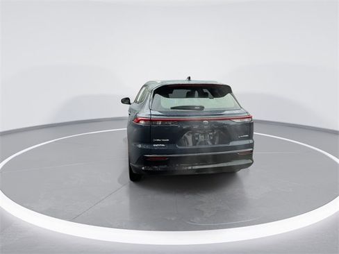 Used 2025 Toyota Crown Signia w/ Advanced Technology Package image 7