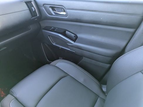 Used 2023 Nissan Pathfinder SL w/ Lighting Package (N92) image 15