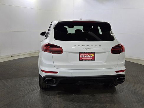 Used 2018 Porsche Cayenne Platinum Edition image 6