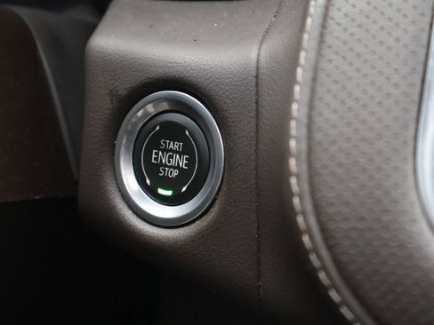 Used 2021 GMC Yukon SLT image 31