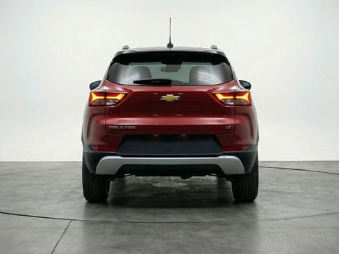 Used 2025 Chevrolet TrailBlazer LT FWD image 7