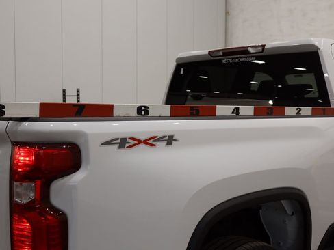 Used 2023 Chevrolet Silverado 2500 Custom w/ Custom Value Package image 30