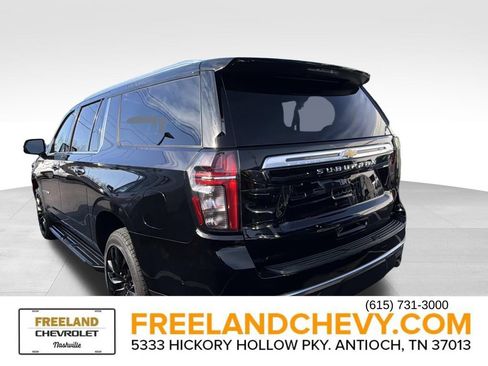 Used 2024 Chevrolet Suburban High Country w/ Advanced Technology Package image 3