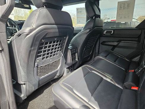 Certified 2025 Ford Bronco Badlands AWD/4WD image 11