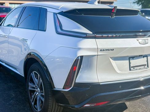 Used 2024 Cadillac Lyriq Luxury RWD image 12