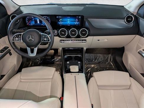 Certified 2023 Mercedes-Benz GLA 250 image 17