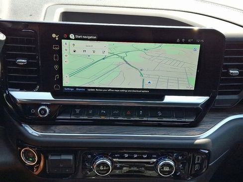 New 2025 GMC Sierra 3500 SLT image 9