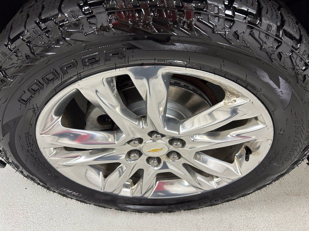 Used 2019 Chevrolet Traverse High Country w/ LPO, Floor Liner Package AWD/4WD image 9