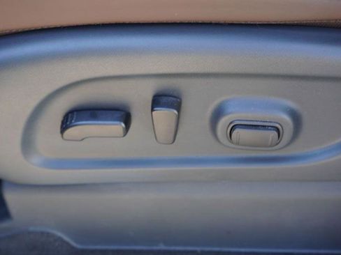 Used 2024 Nissan Titan Platinum Reserve w/ Moonroof Package image 9