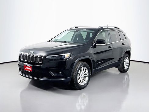 Used 2019 Jeep Cherokee Latitude w/ Cold Weather Group AWD/4WD image 1