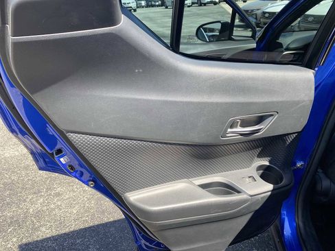 Used 2018 Toyota C-HR XLE image 27