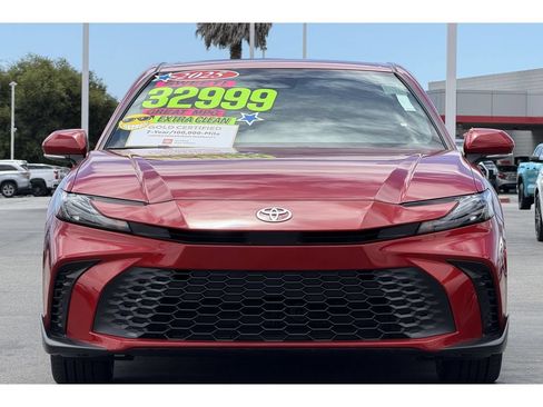 Certified 2025 Toyota Camry SE FWD image 9