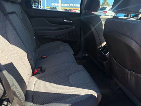 Used 2019 Hyundai Santa Fe SEL w/ Cargo Package image 5