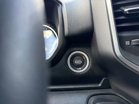 New 2026 RAM 1500 Express AWD/4WD image 18