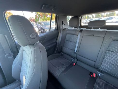 Used 2025 Chevrolet Equinox LT image 38