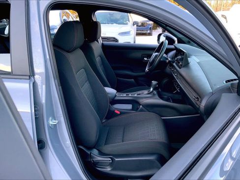 Used 2024 Honda HR-V Sport image 7