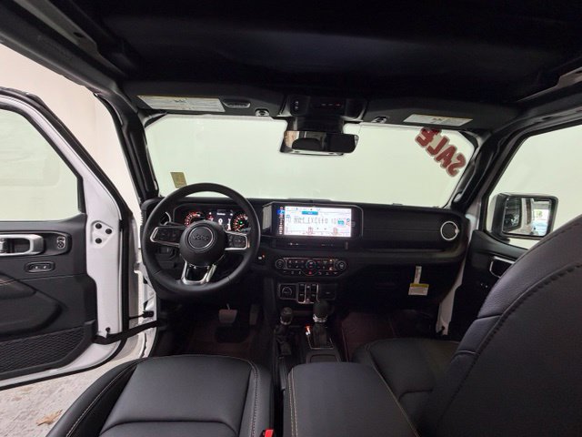 New 2026 Jeep Wrangler Unlimited Sahara AWD/4WD image 18