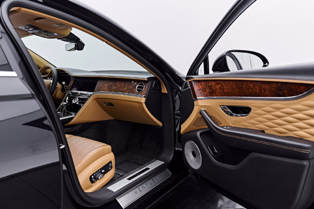 Used 2022 Bentley Flying Spur V8 AWD/4WD image 27