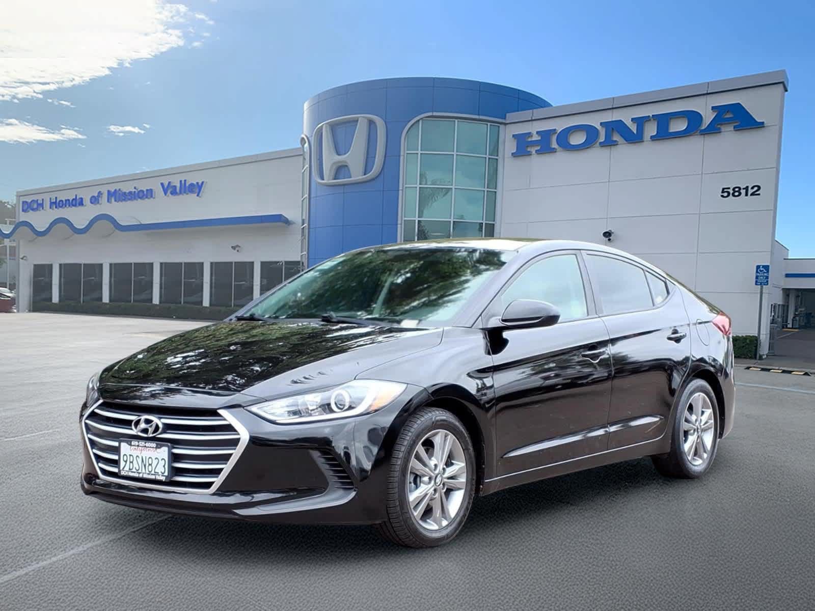 Used 2017 Hyundai Elantra SE FWD image 1