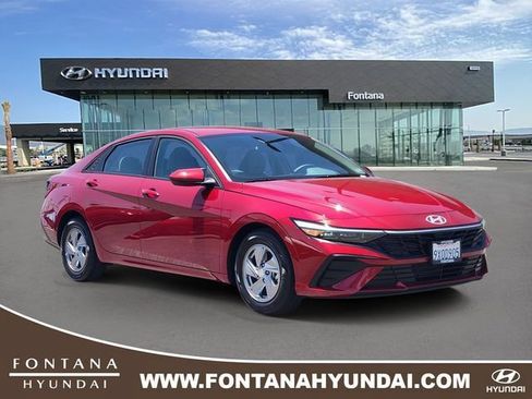 Certified 2026 Hyundai Elantra SE FWD image 1
